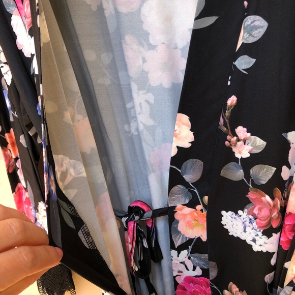 Flora Nikrooz Floral Robe Black Lace Fiona Butter - Picture 7 of 9